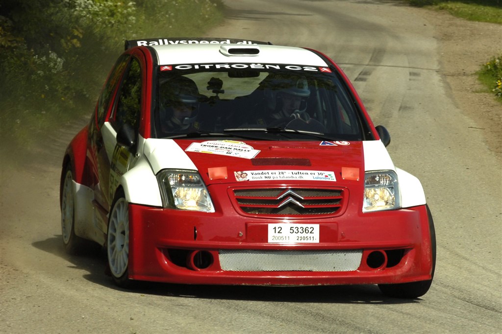Onkel Søren Jensen stiller bil til rådighed, så Jacob Jensen/Claus Kammersgaard kan forsvare deres føring i 2WD-divisionen ved Rally Læborg Autohandel